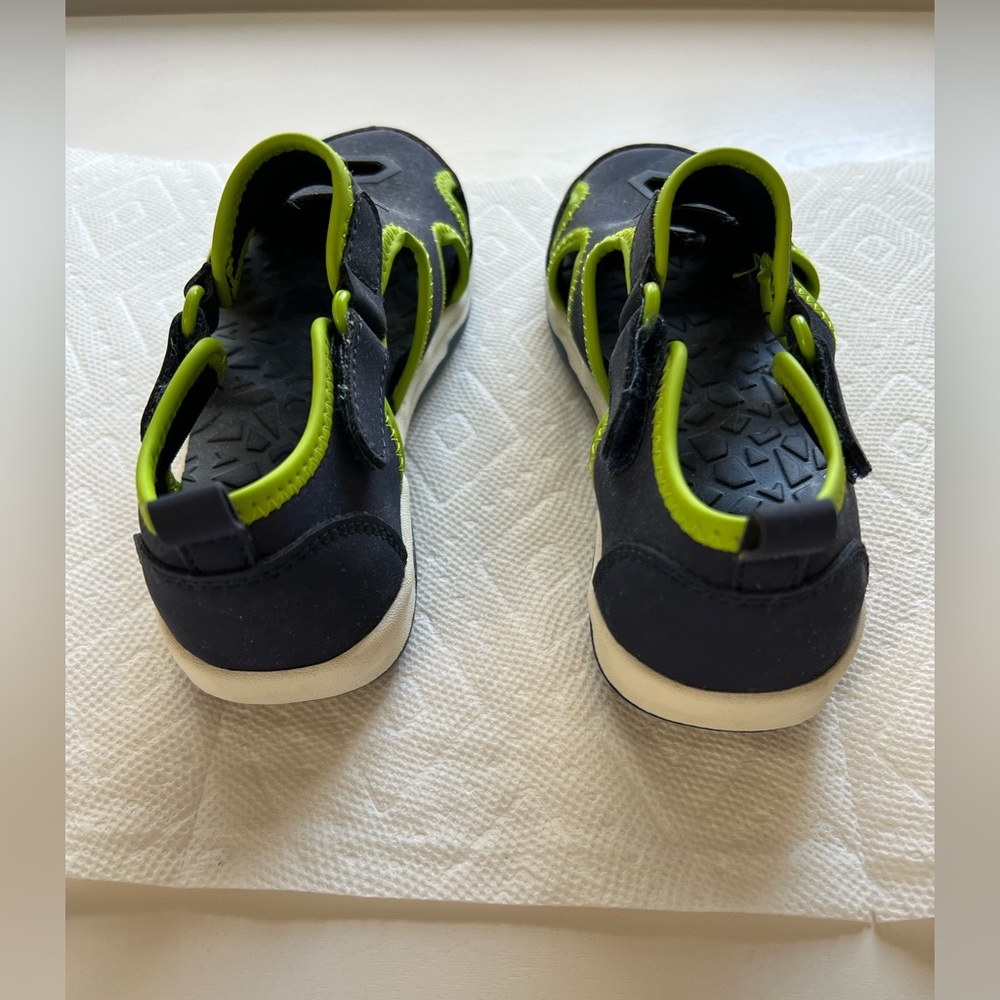Lands End Kids Water Shoe In Nave & Green Size 13 Excellent Like New Condition - Picture 3 of 6